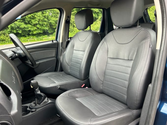 2025 Dacia Duster