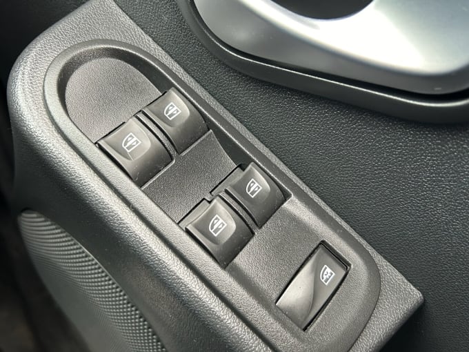 2025 Dacia Duster