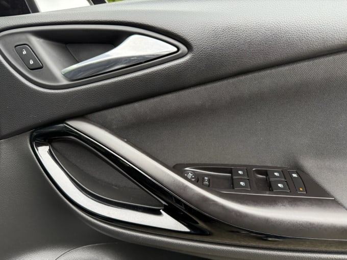 2025 Vauxhall Astra