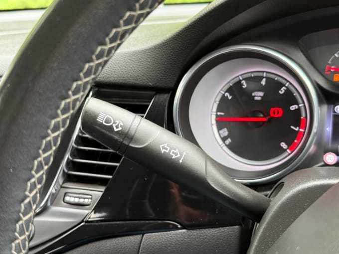 2025 Vauxhall Astra