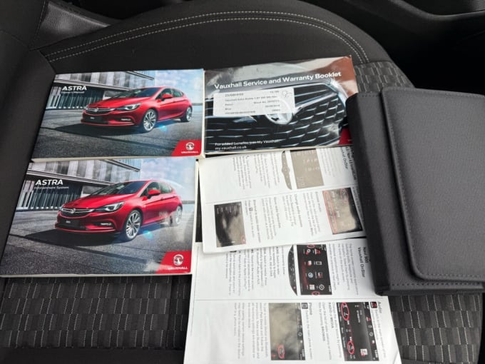 2025 Vauxhall Astra