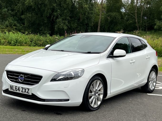 2024 Volvo V40