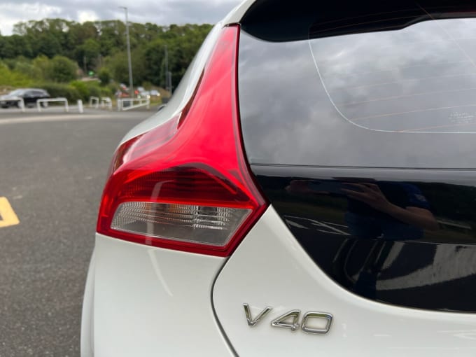 2024 Volvo V40