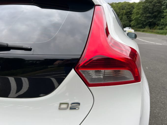 2024 Volvo V40