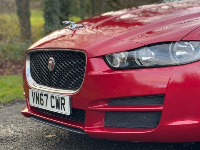 2025 Jaguar Xe