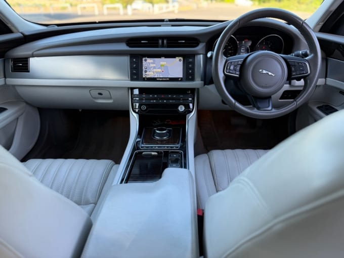 2025 Jaguar Xf