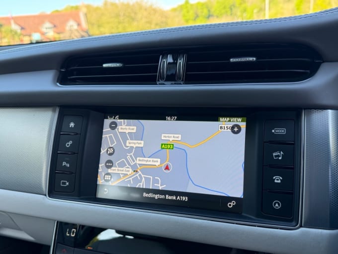 2025 Jaguar Xf