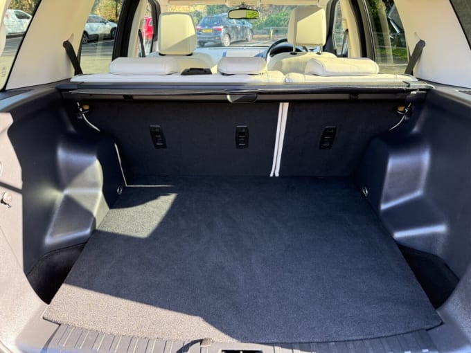 2025 Land Rover Freelander 2