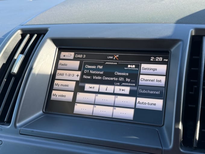 2025 Land Rover Freelander 2