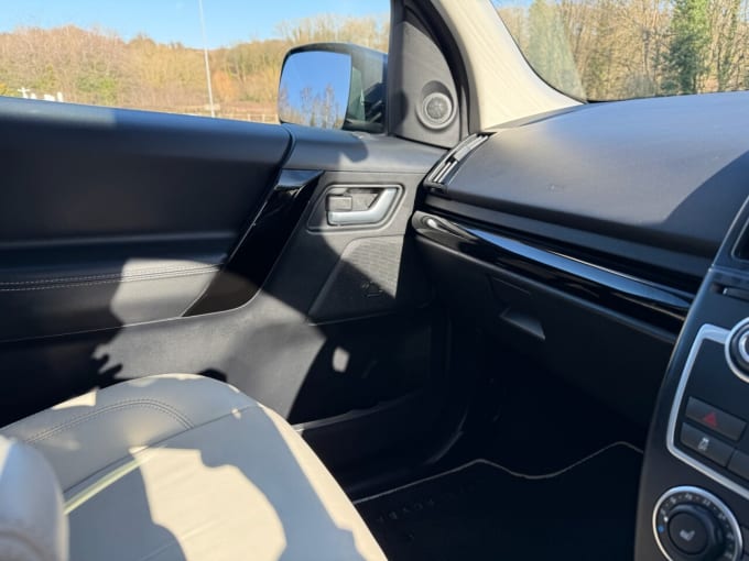 2025 Land Rover Freelander 2