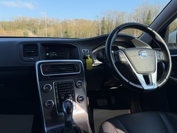 2025 Volvo V60
