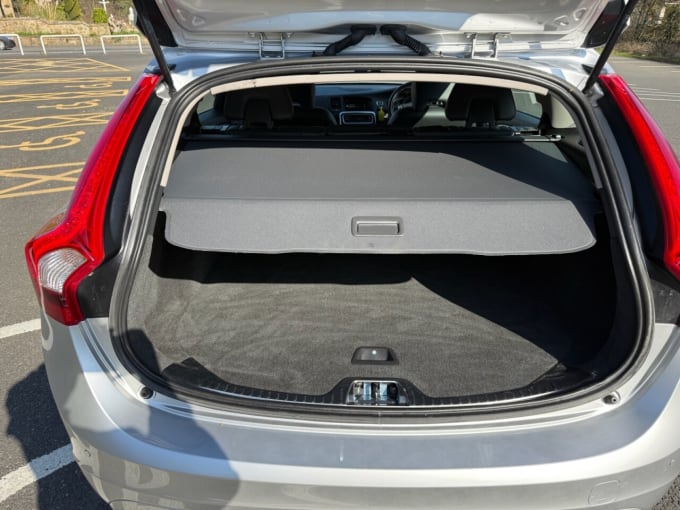 2025 Volvo V60