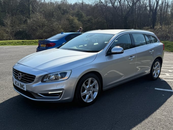 2025 Volvo V60