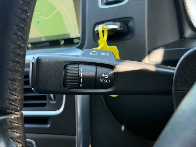2025 Volvo V60