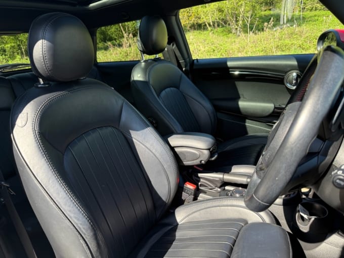 2025 Mini Hatch
