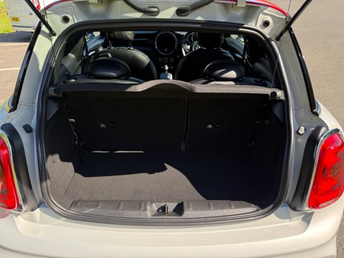 2025 Mini Hatch