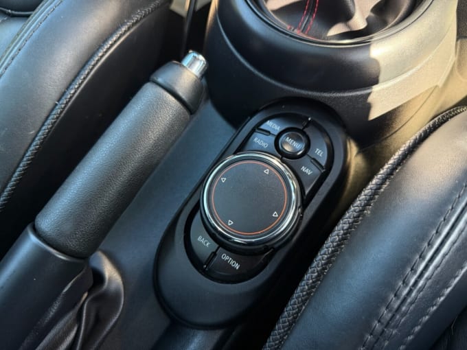2025 Mini Hatch
