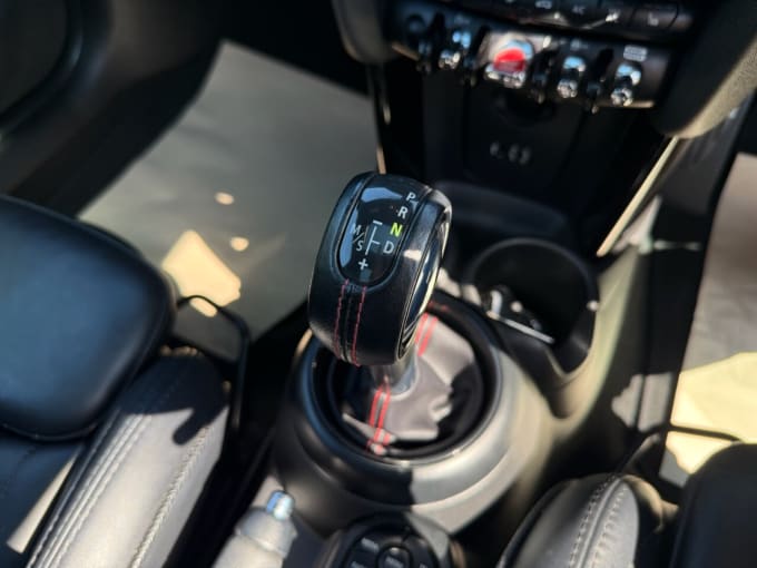 2025 Mini Hatch