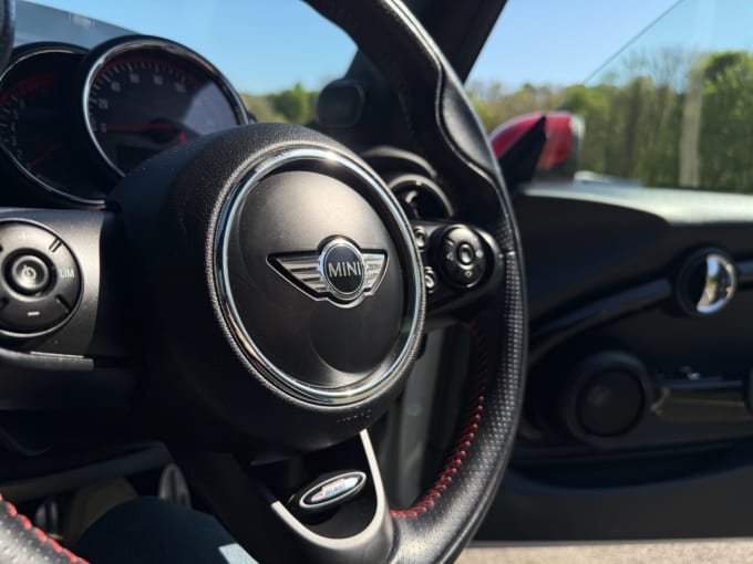 2025 Mini Hatch