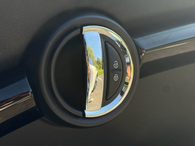 2025 Mini Hatch