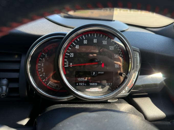 2025 Mini Hatch