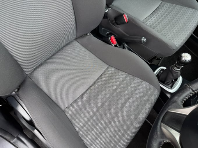 2025 Toyota Yaris