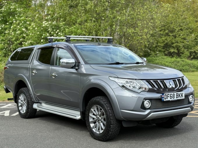 2025 Mitsubishi L200