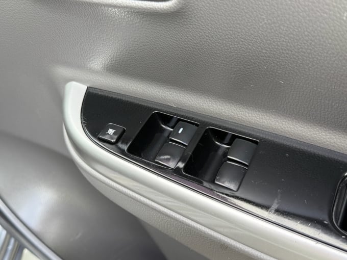 2025 Mitsubishi L200