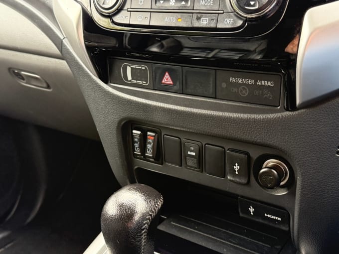 2025 Mitsubishi L200