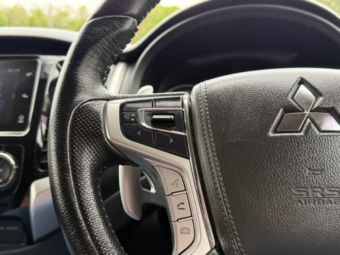 2025 Mitsubishi L200