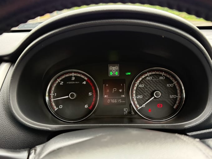 2025 Mitsubishi L200