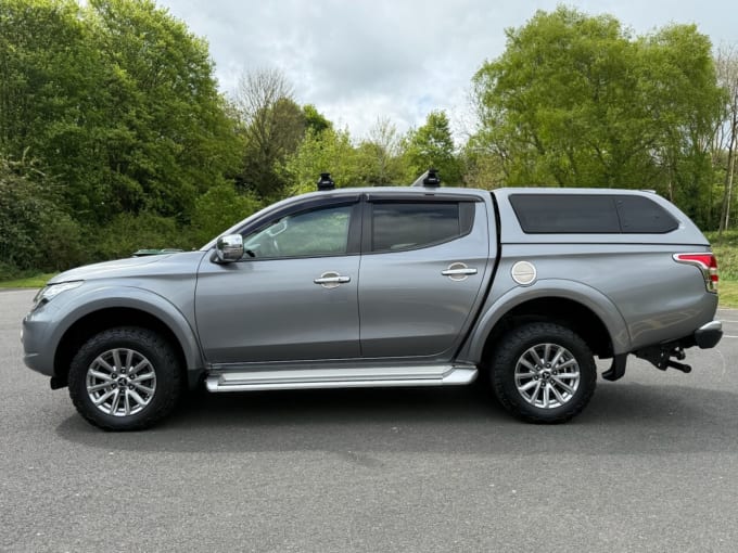 2025 Mitsubishi L200