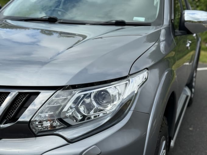 2025 Mitsubishi L200