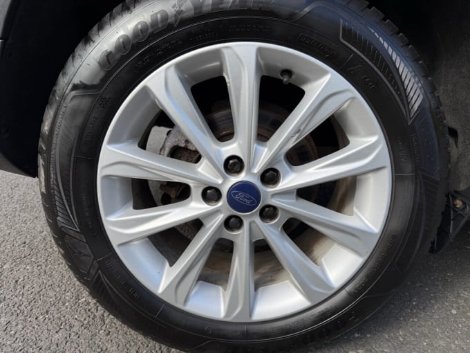 2025 Ford Kuga
