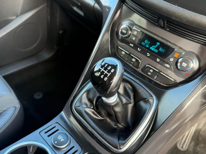 2025 Ford Kuga