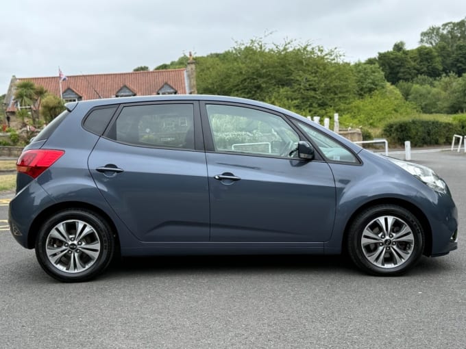 2025 Kia Venga