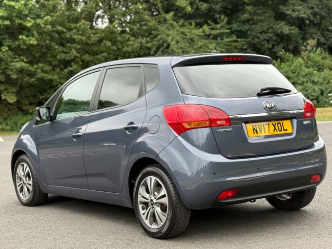 2025 Kia Venga
