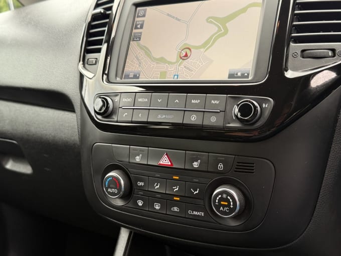 2025 Kia Venga