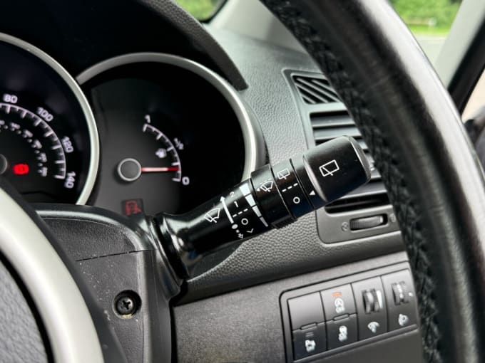 2025 Kia Venga
