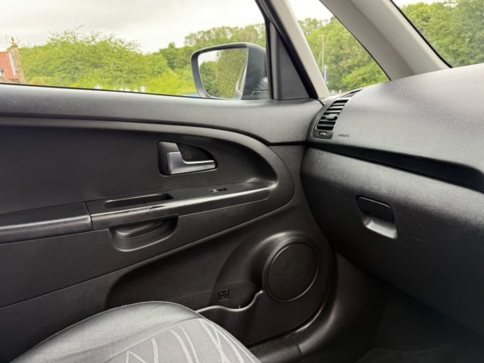 2025 Kia Venga