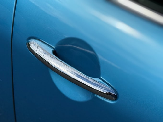 2025 Mini Hatch