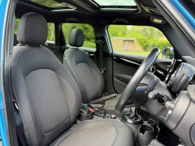 2025 Mini Hatch