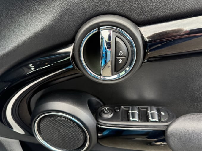 2025 Mini Hatch