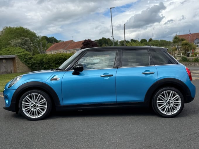 2025 Mini Hatch