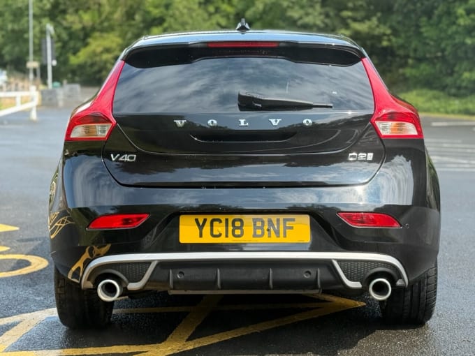 2025 Volvo V40