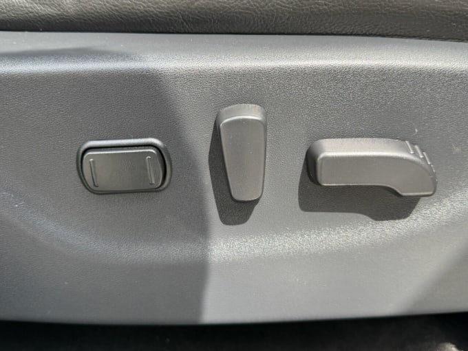 2025 Nissan Navara