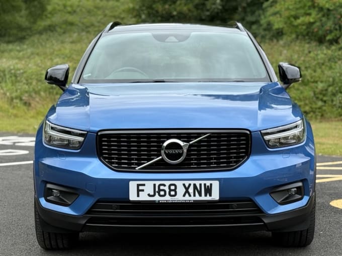 2025 Volvo Xc40