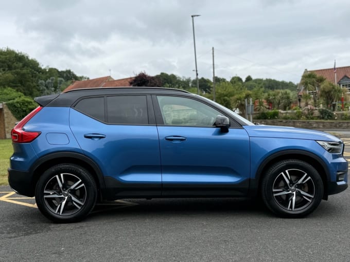 2025 Volvo Xc40