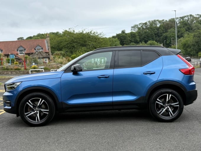2025 Volvo Xc40