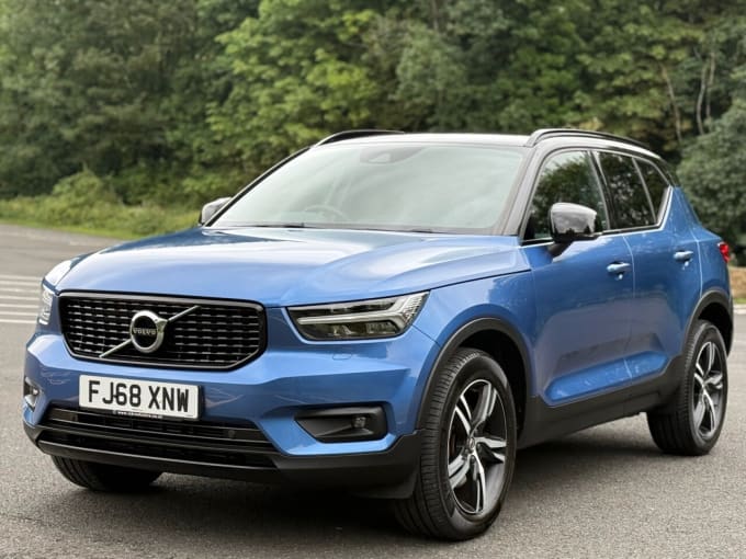 2025 Volvo Xc40